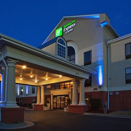 Holiday Inn Express Hotel & Suites Laurinburg By Ihg Exterior foto