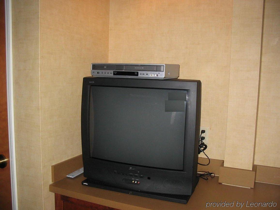 Holiday Inn Express Hotel & Suites Laurinburg By Ihg Habitación foto