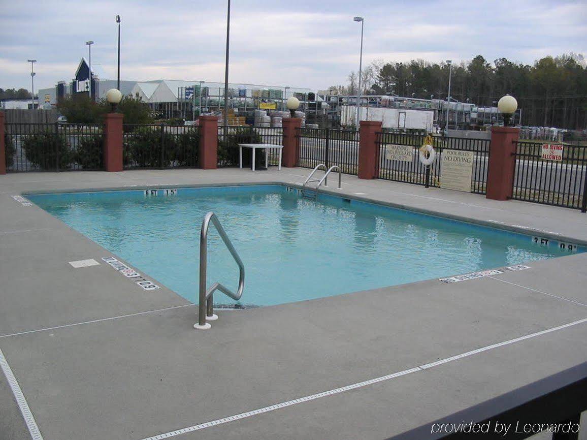 Holiday Inn Express Hotel & Suites Laurinburg By Ihg Exterior foto